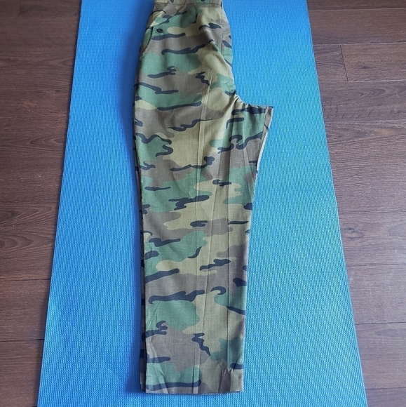Vintage Liz Moody Camouflage Pants - Picture 5 of 11